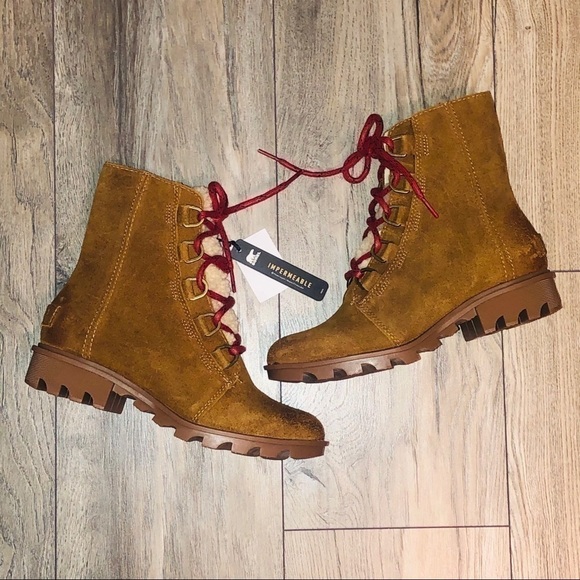 NWT Sorel Phoenix Shearling Waterproof Ankle Boots Size 6 - Picture 2 of 11